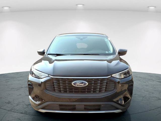 Certified 2023 Ford Escape Active AWD/4WD image 2