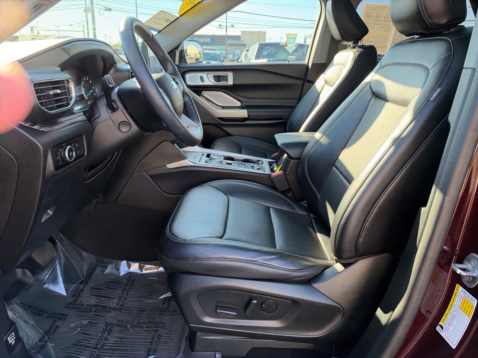 Certified 2023 Ford Explorer Limited w/ Limited Technology Package AWD/4WD image 7