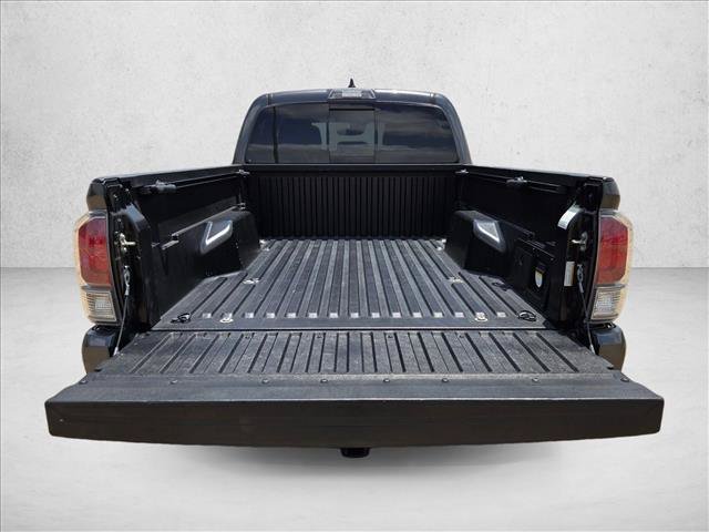 Used 2020 Toyota Tacoma TRD Sport AWD/4WD image 6