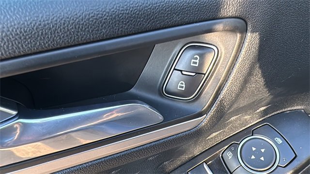 Certified 2020 Ford Escape SE image 12