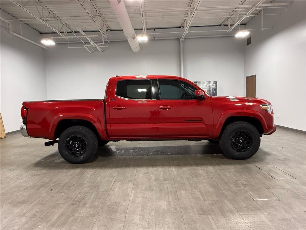 Used 2022 Toyota Tacoma SR5 image 3