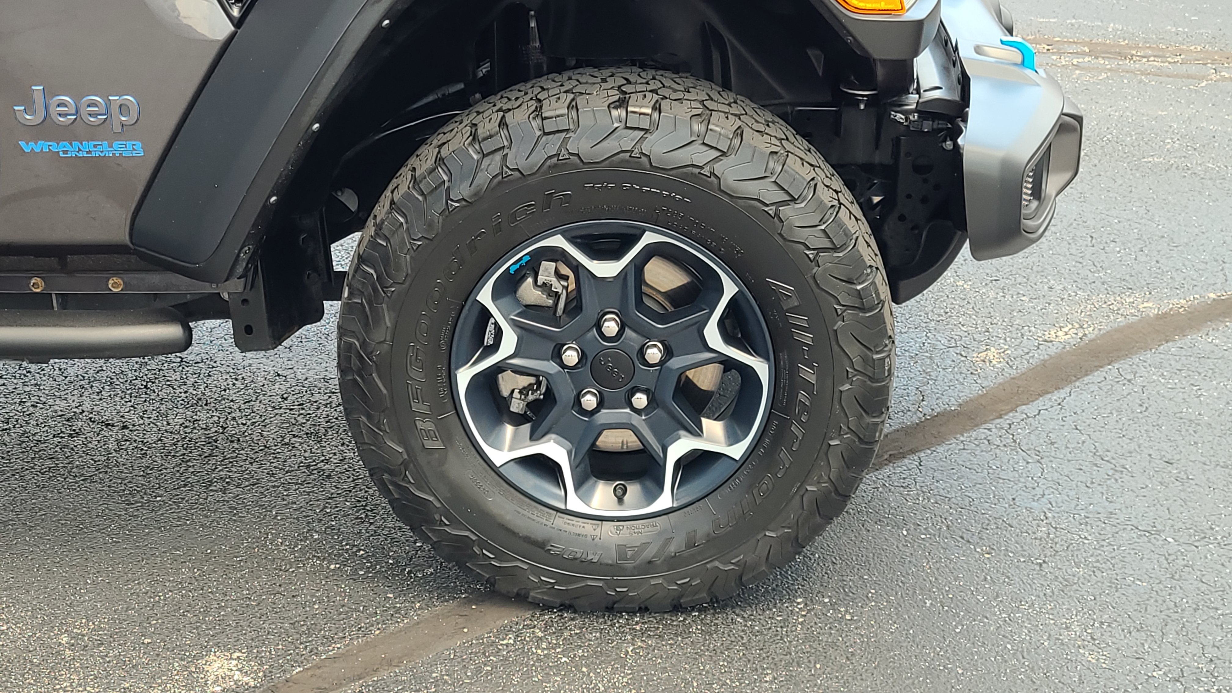 Used 2022 Jeep Wrangler Unlimited Rubicon 4xe AWD/4WD image 10