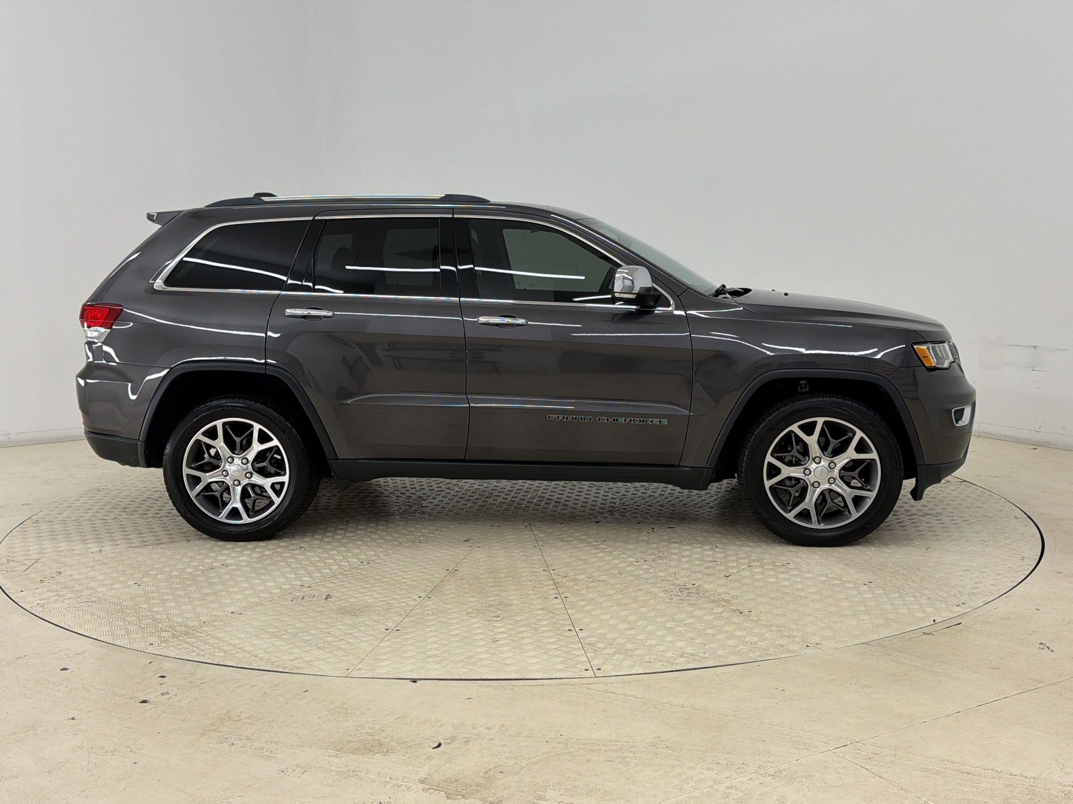 Used 2020 Jeep Grand Cherokee Limited w/ Trailer Tow Group IV AWD/4WD image 8