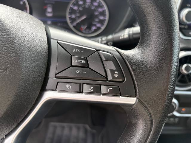 Used 2025 Nissan Sentra SV FWD image 17