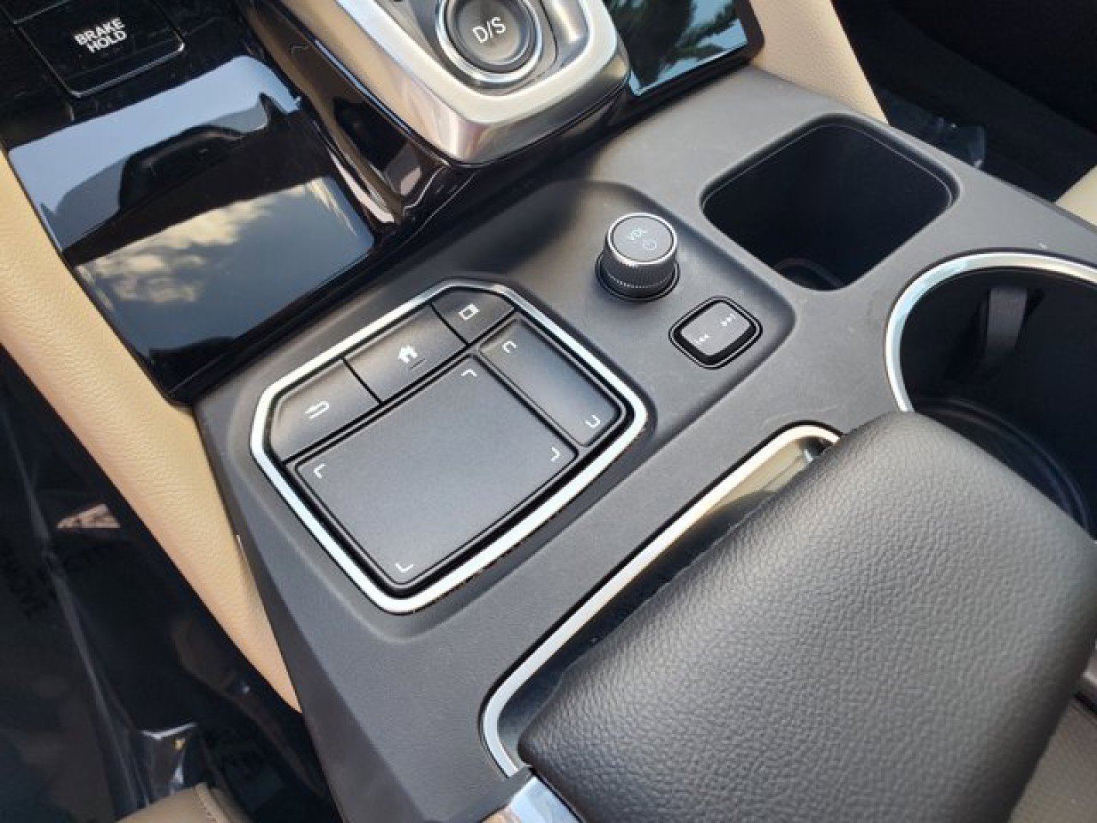 Used 2023 Acura MDX SH-AWD image 28