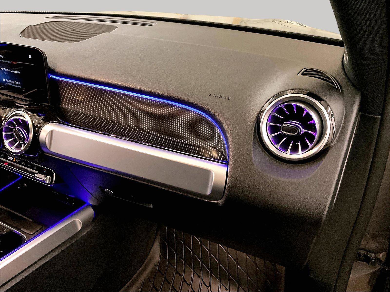 Used 2022 Mercedes-Benz EQB 300 4MATIC image 15