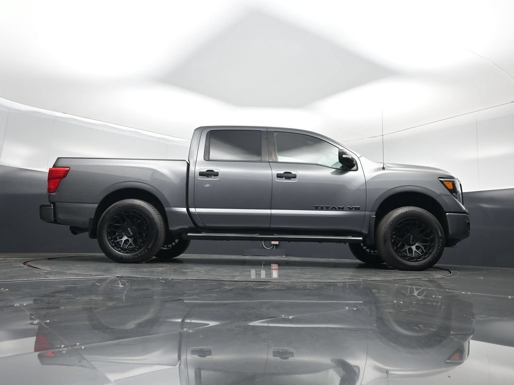 Used 2019 Nissan Titan SV w/ SV Convenience Package RWD image 45