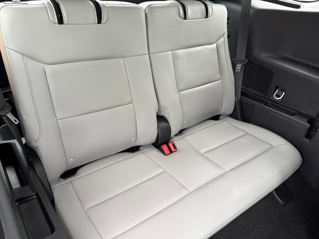Certified 2025 Ford Explorer Active w/ Active Comfort Package AWD/4WD image 22