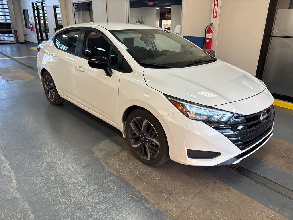 Used 2024 Nissan Versa SR w/ Trunk Package image 4