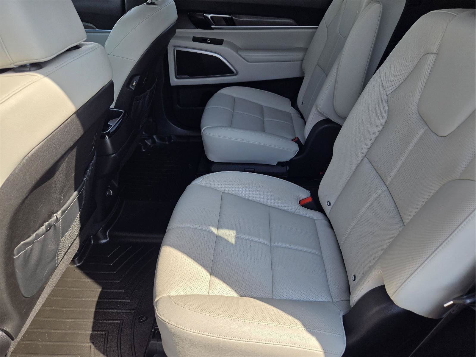 Used 2022 Kia Telluride EX w/ EX Premium Package AWD/4WD image 29