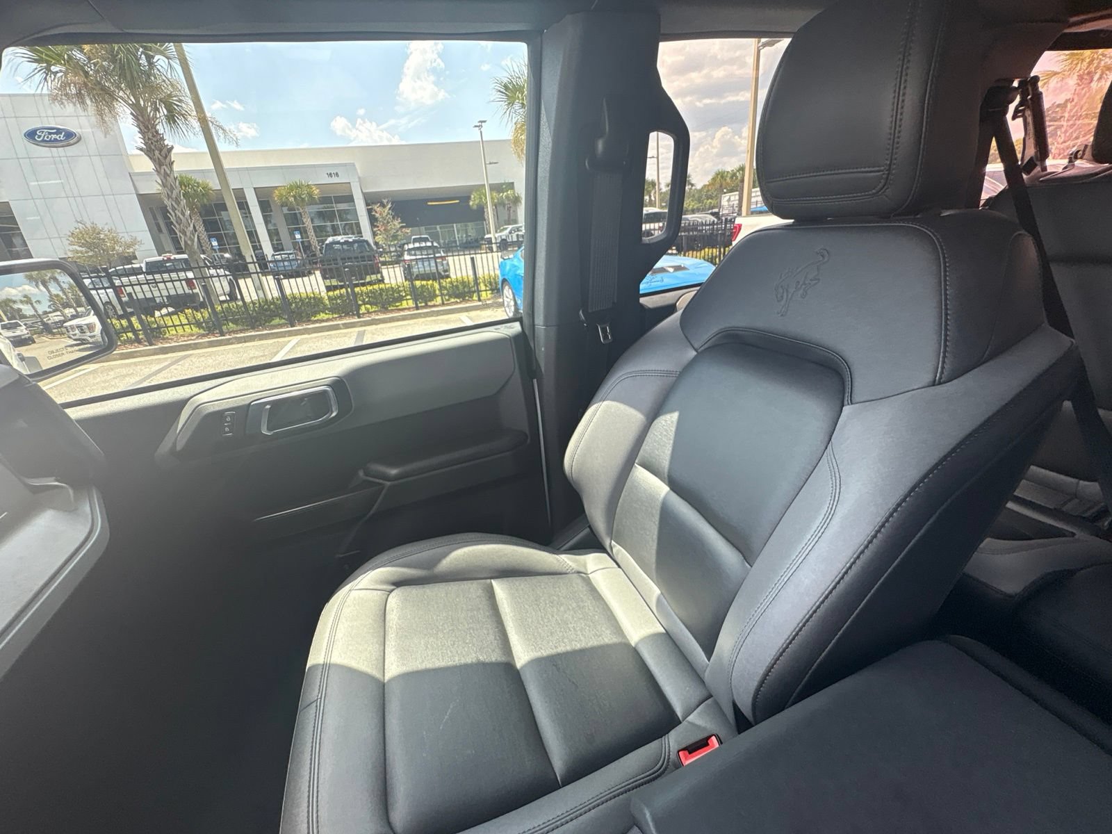 Certified 2024 Ford Bronco Black Diamond AWD/4WD image 33