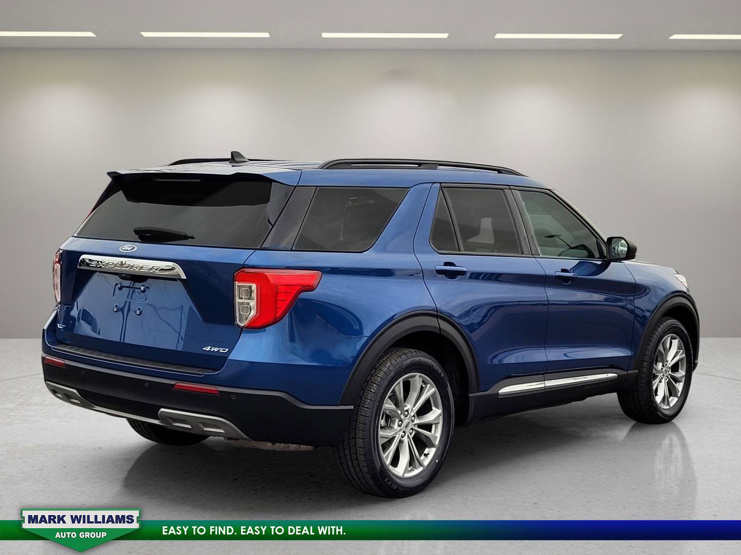 Certified 2022 Ford Explorer XLT w/ Equipment Group 202A AWD/4WD image 4