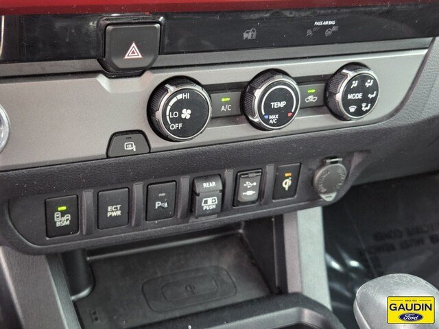 Used 2018 Toyota Tacoma TRD Off-Road w/ Technology Package RWD image 23