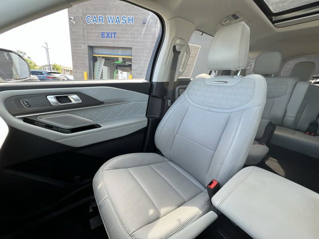 Certified 2025 Ford Explorer Platinum w/ Ultimate Package AWD/4WD image 22