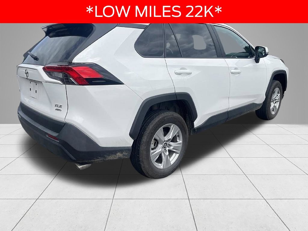 Used 2020 Toyota RAV4 XLE w/ All Weather Liner Package AWD/4WD image 3