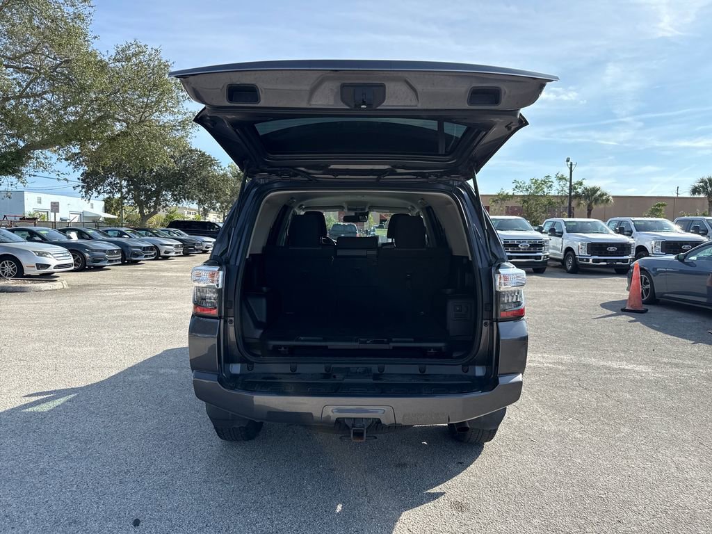 Used 2022 Toyota 4Runner SR5 image 25