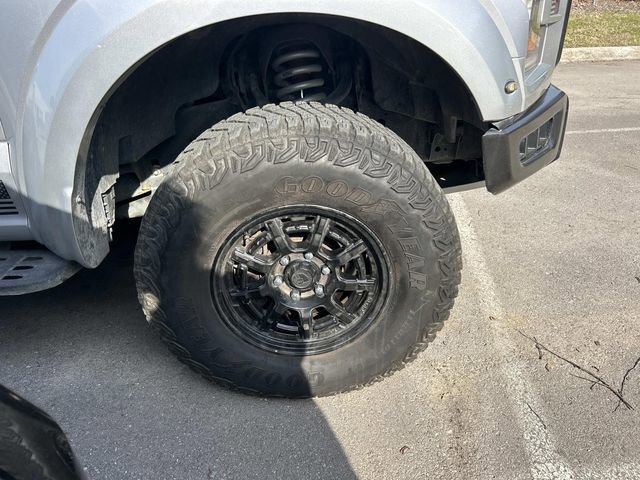 Certified 2018 Ford F150 Raptor w/ Equipment Group 802A Luxury image 10