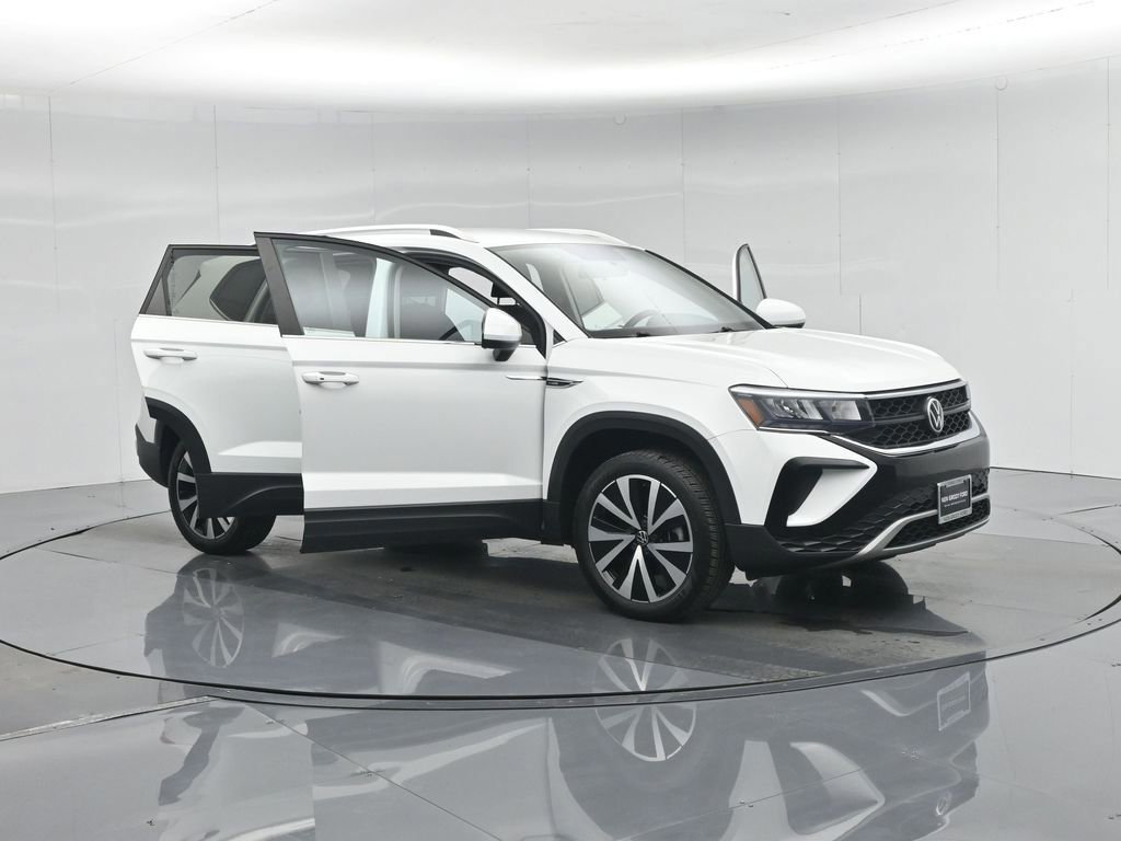 Used 2022 Volkswagen Taos SE image 57