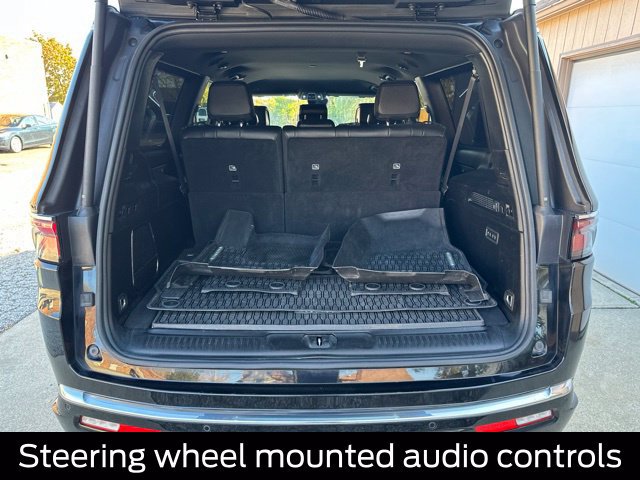 Used 2024 Jeep Wagoneer L Series II w/ Flexible Seating Group RWD image 27