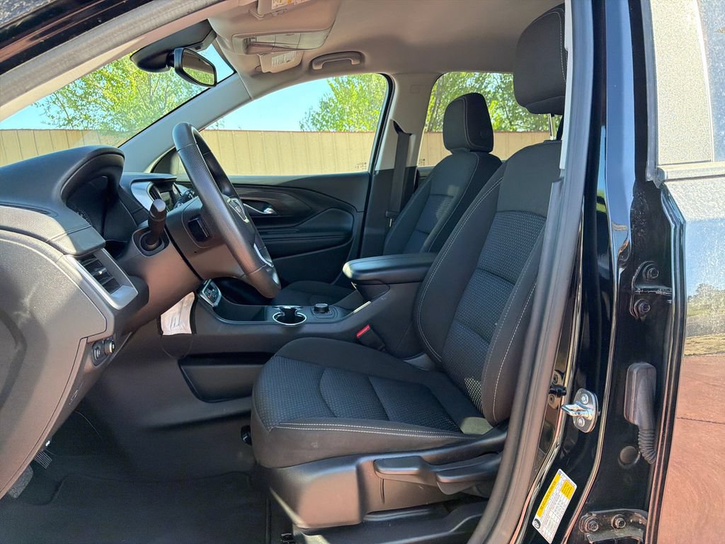 Used 2024 GMC Terrain SLE AWD/4WD image 12