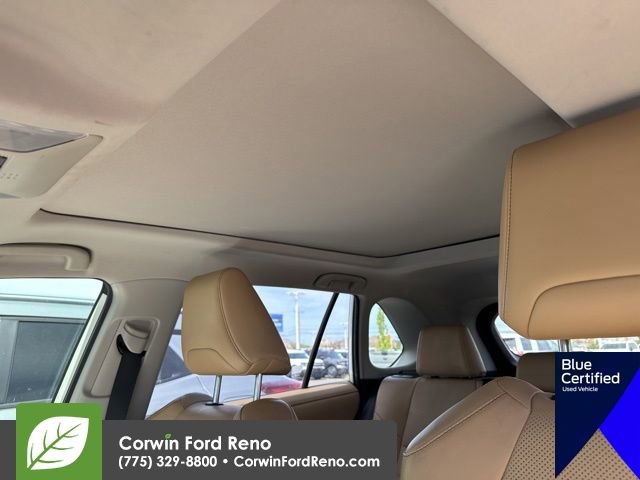 Used 2019 Toyota RAV4 Limited w/ Advanced Technology Package image 18