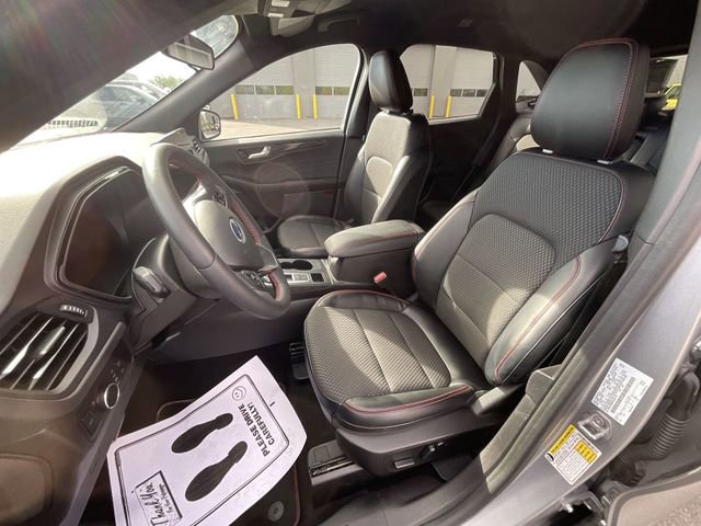 Certified 2023 Ford Escape ST-Line w/ Tech Pack #1 AWD/4WD image 12