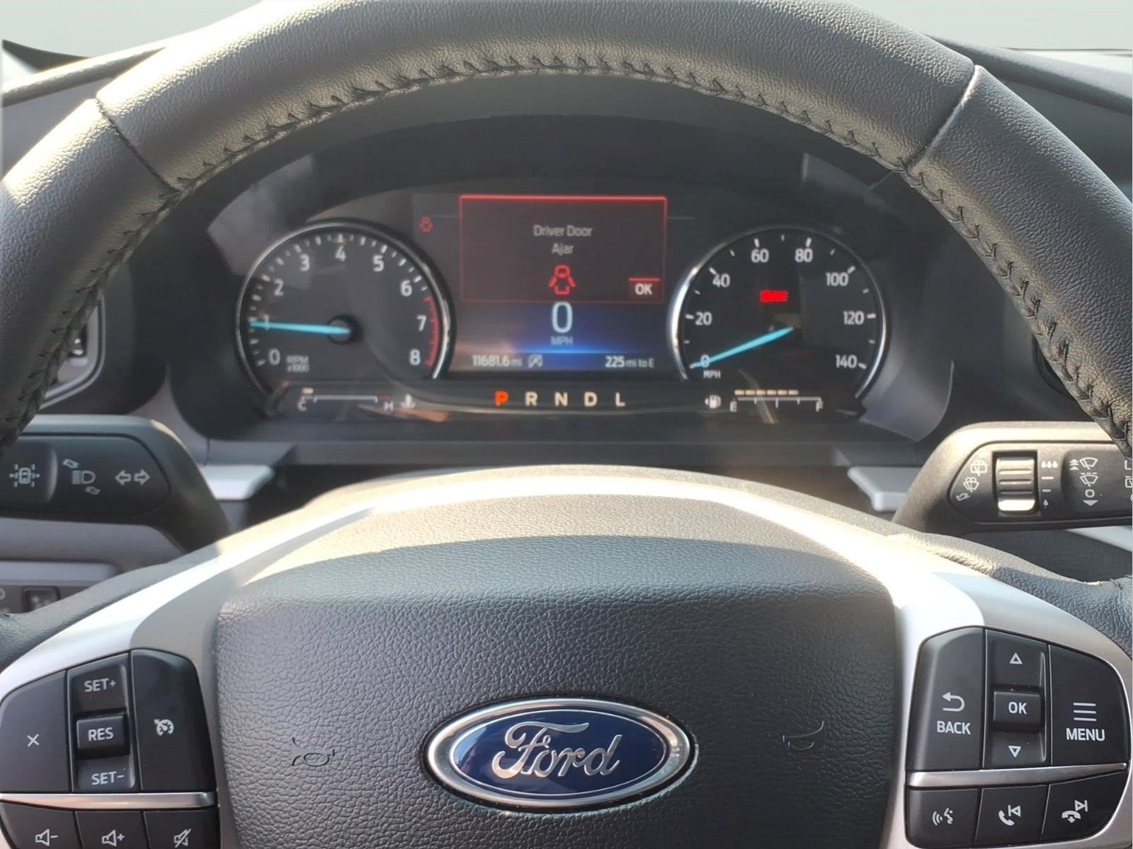 Certified 2024 Ford Explorer XLT w/ Class IV Trailer Tow Package AWD/4WD image 19
