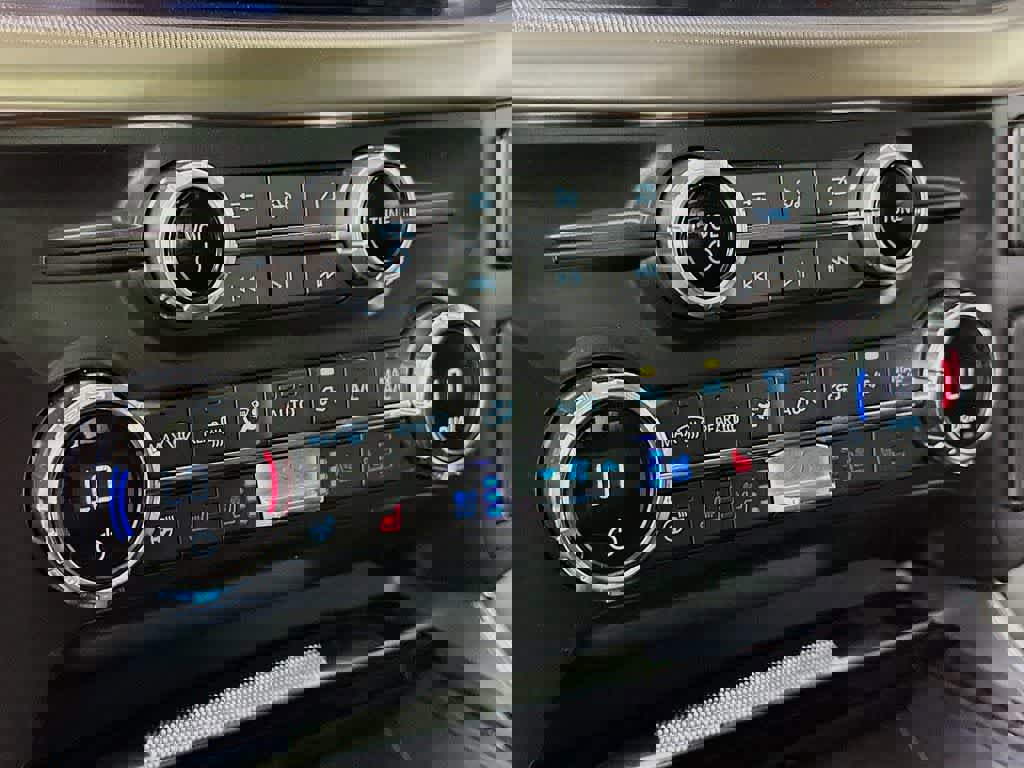 Certified 2021 Ford F150 Raptor w/ Equipment Group 801A High image 21