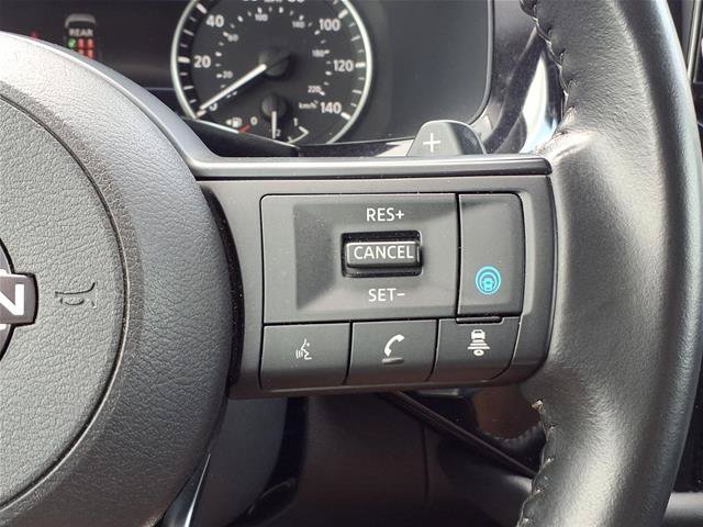 Used 2025 Nissan Pathfinder SV AWD/4WD image 13