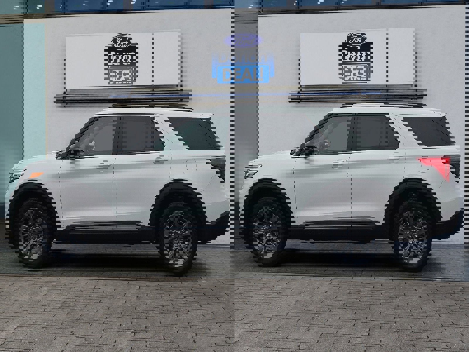 Certified 2023 Ford Explorer XLT w/ Equipment Group 202A video 2