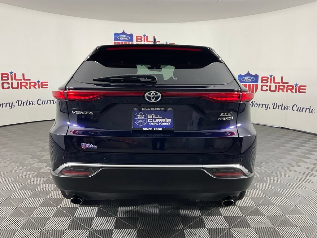Used 2022 Toyota Venza XLE AWD/4WD image 4
