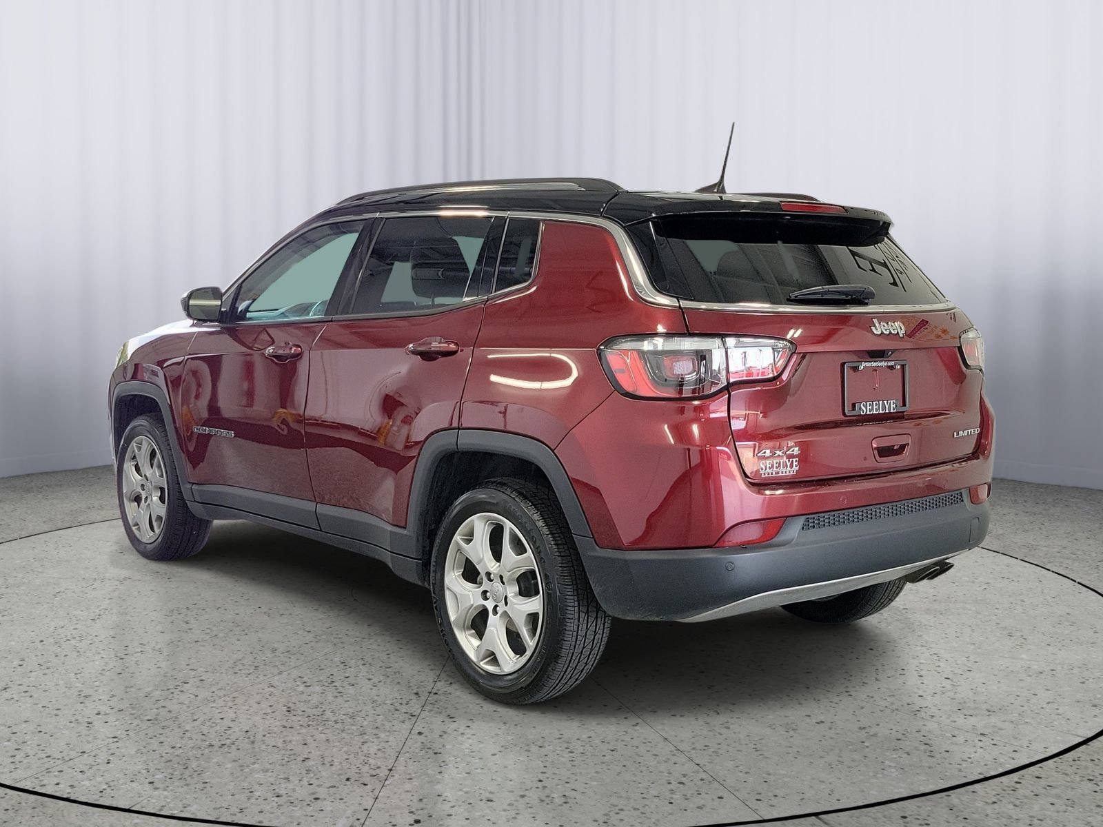 Used 2022 Jeep Compass Limited AWD/4WD image 3