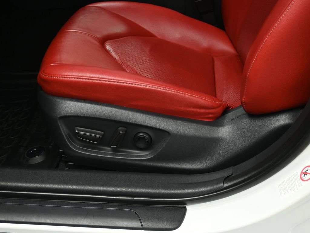 Used 2019 Toyota Camry XSE image 36