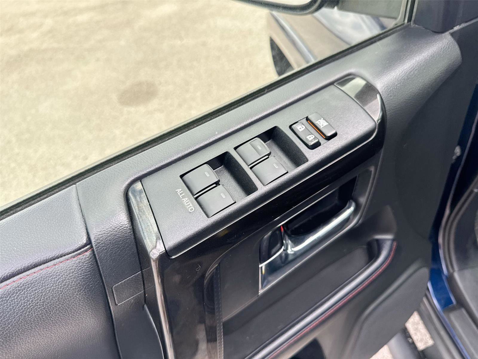 Used 2022 Toyota 4Runner TRD Off-Road Premium image 16