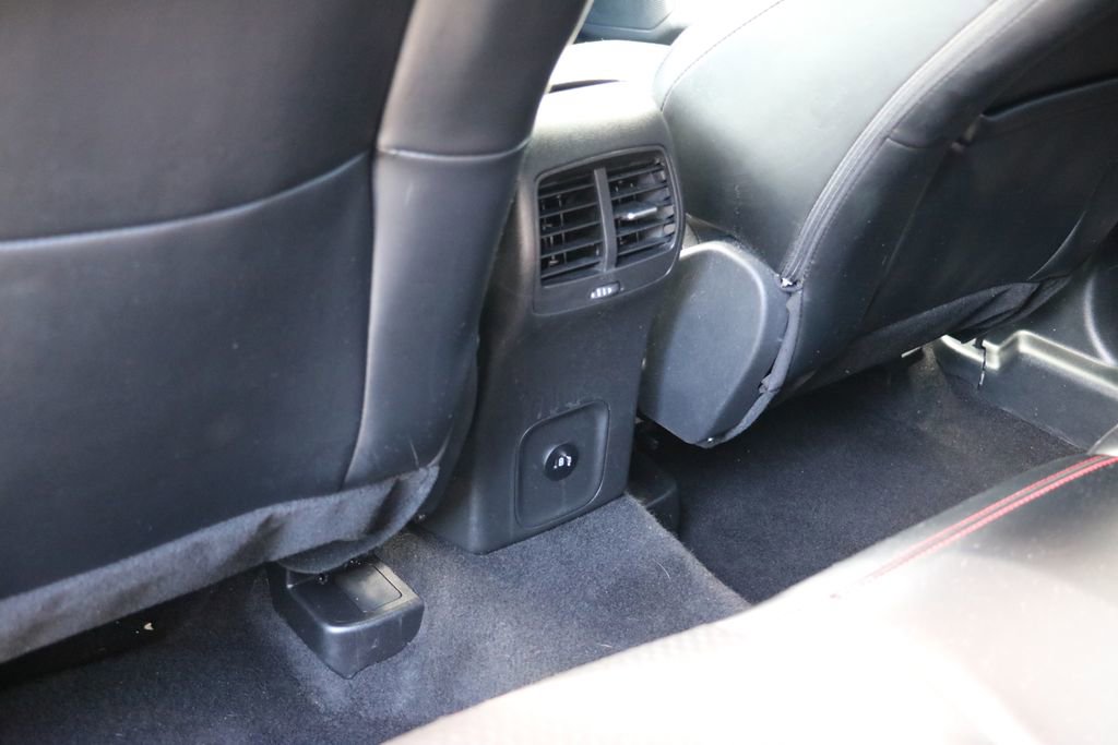 Certified 2025 Ford Escape ST-Line Select AWD/4WD image 25