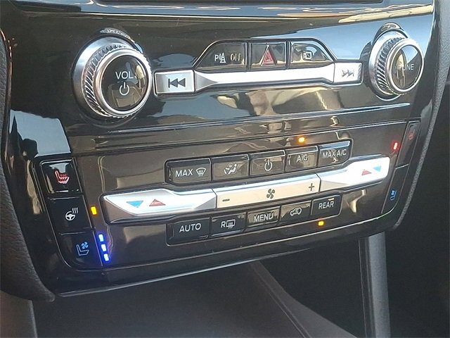 Certified 2022 Ford Explorer Limited w/ Equipment Group 301A image 15