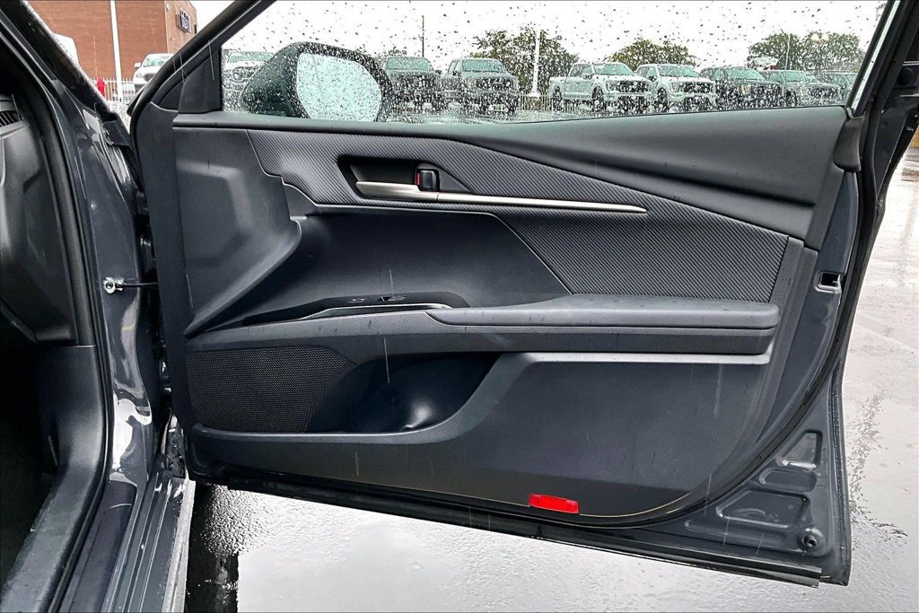 Used 2025 Toyota Camry SE FWD image 22