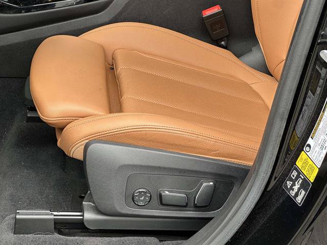 Used 2024 BMW X3 xDrive30i w/ Premium Package w/ZPA AWD/4WD image 12