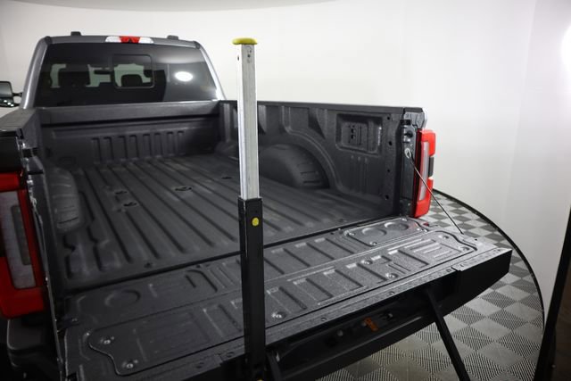 Certified 2025 Ford F450 Platinum w/ FX4 Off-Road Package image 43