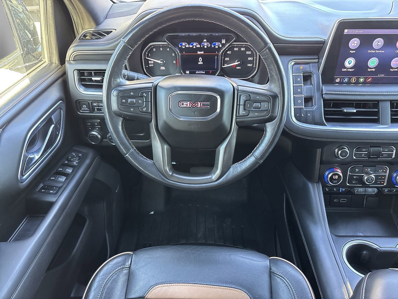 Used 2021 GMC Yukon XL AT4 w/ Technology Package image 19