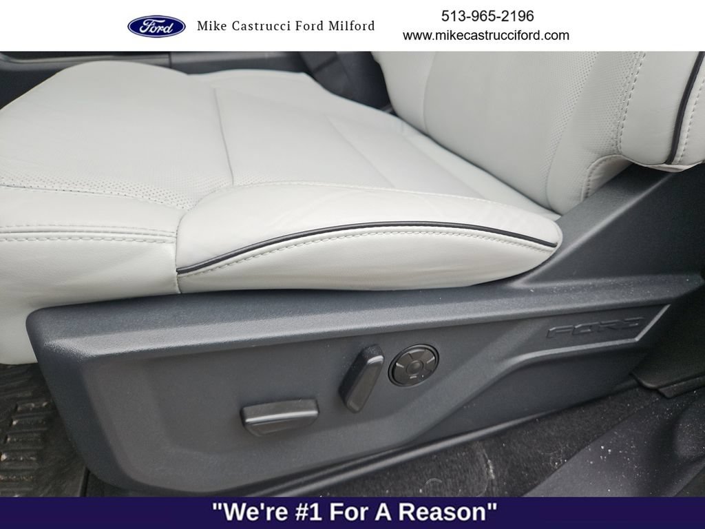 Certified 2025 Ford Expedition Platinum w/ Platinum Ultimate Package AWD/4WD image 27
