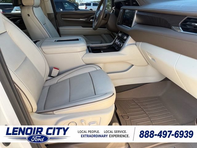 Used 2021 GMC Yukon Denali w/ Denali Premium Package AWD/4WD image 13
