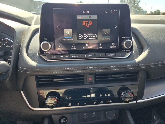 Used 2026 Nissan Rogue SV FWD image 22
