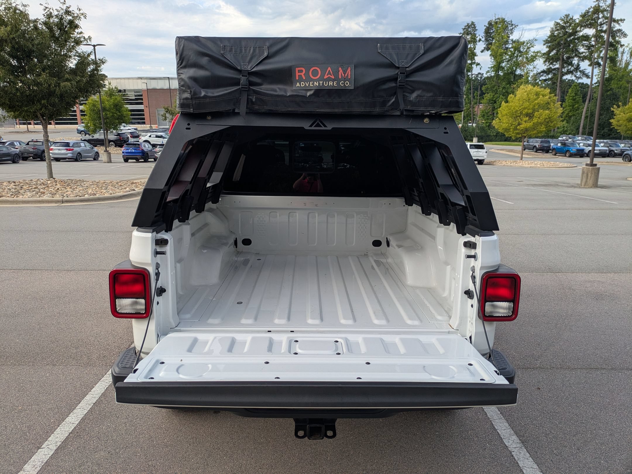 Used 2023 Jeep Gladiator Sport AWD/4WD image 34