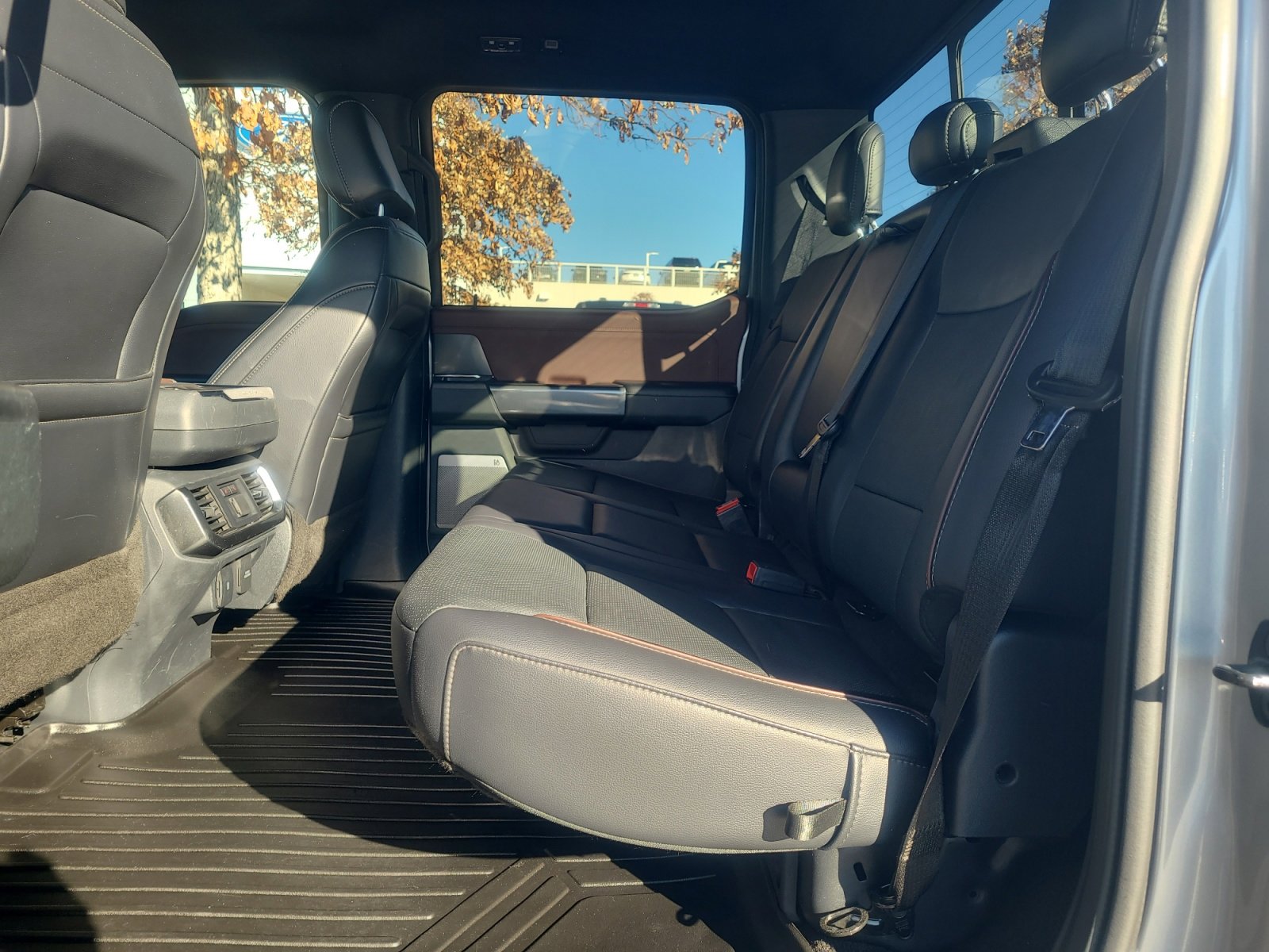 Certified 2021 Ford F150 Lariat w/ Equipment Group 502A High image 17