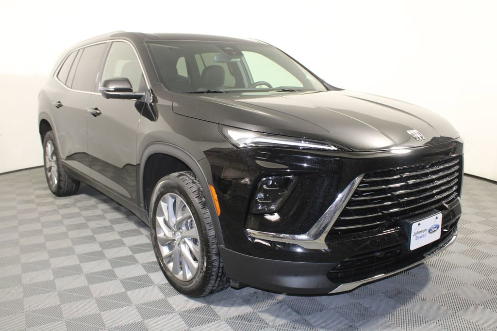 Used 2025 Buick Enclave Preferred image 1