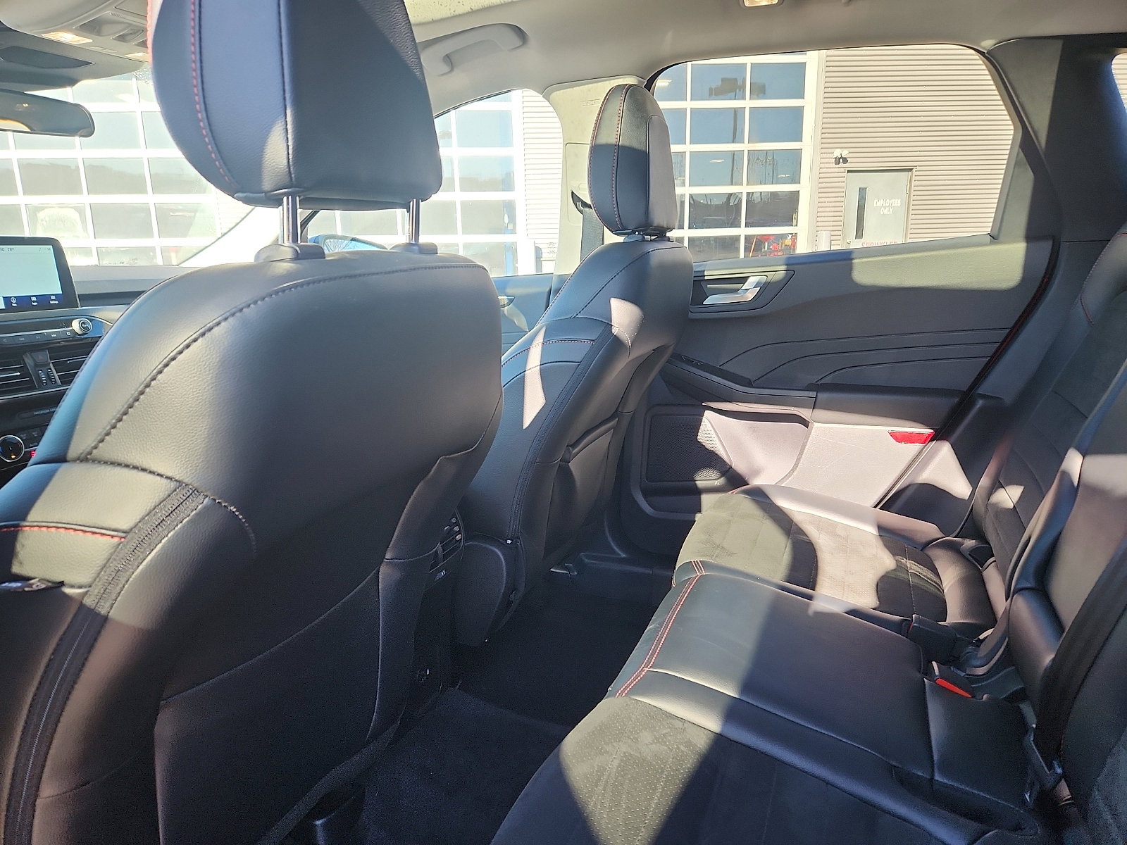 Certified 2022 Ford Escape SEL w/ SEL Stealth AWD Package image 25