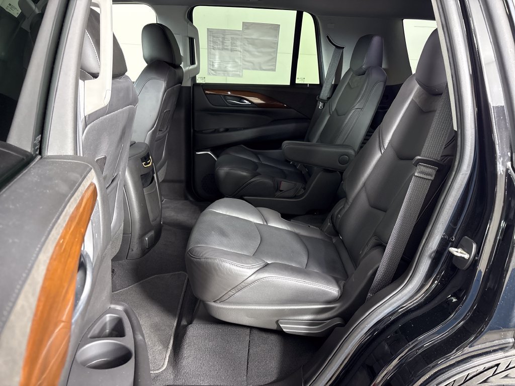 Used 2018 Cadillac Escalade 2WD image 39