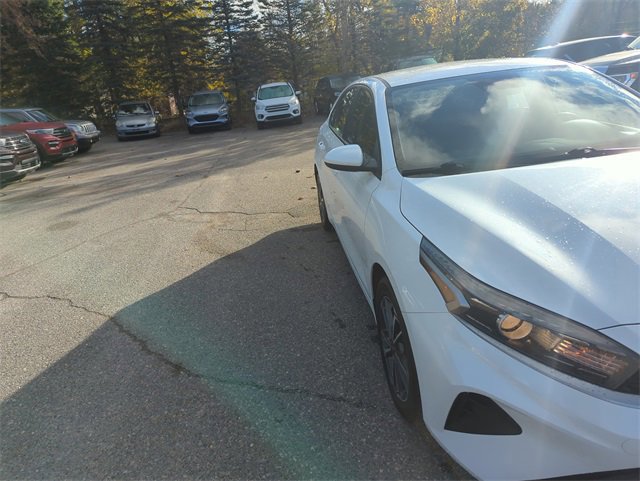 Used 2023 Kia Forte LXS image 2