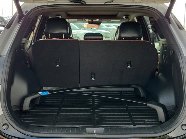 Used 2025 Kia Sportage SX image 12